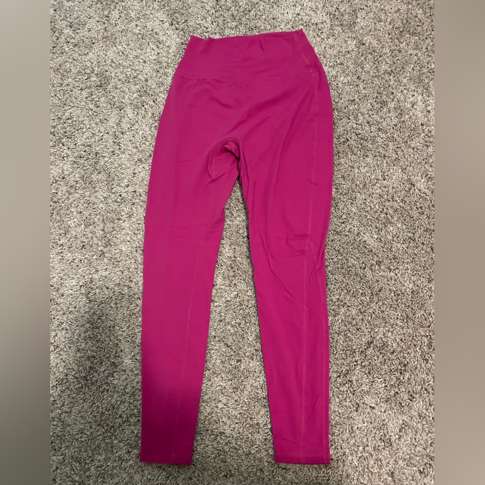 Great condition! Buffbunny pink (unsure color name) size medium legacy legging
